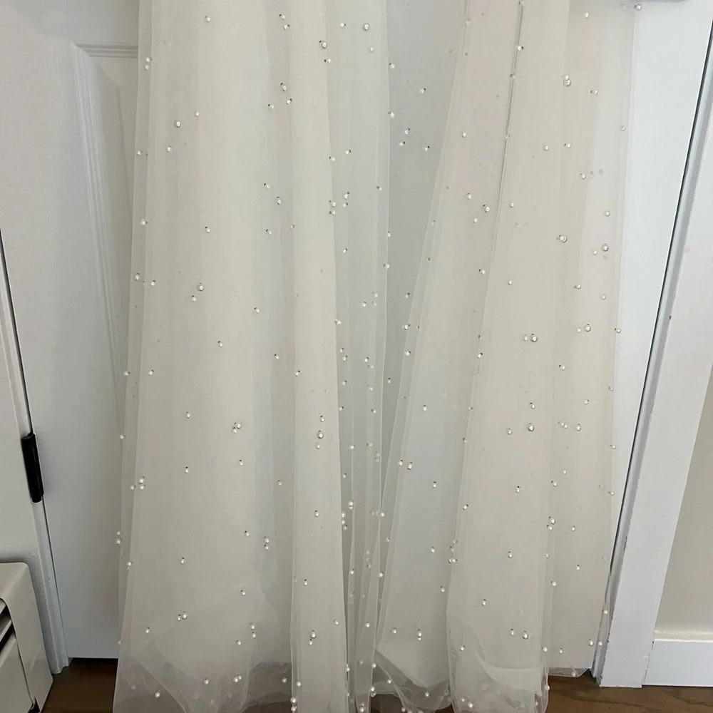 Pearl Robe - Picture 7 of 9